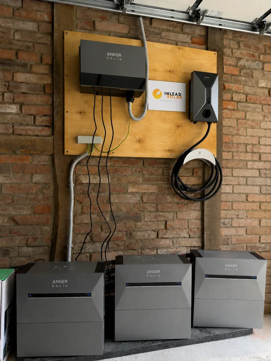 Anker SOLIX Pro 3 mit Power Dock und Wallbox in Ahrensburg